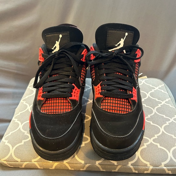 Jordan 4 Retro
Thunder Red” - Picture 12 of 13